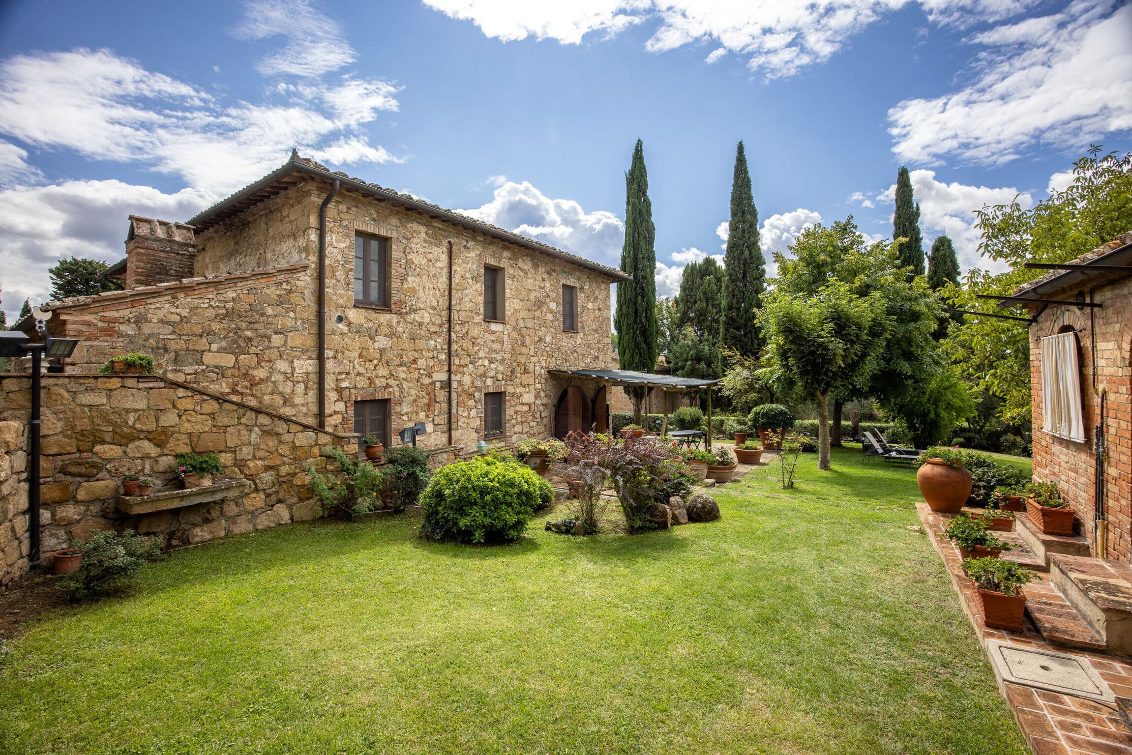 Charming Four-Bedroom Holiday Home in Monticchiello