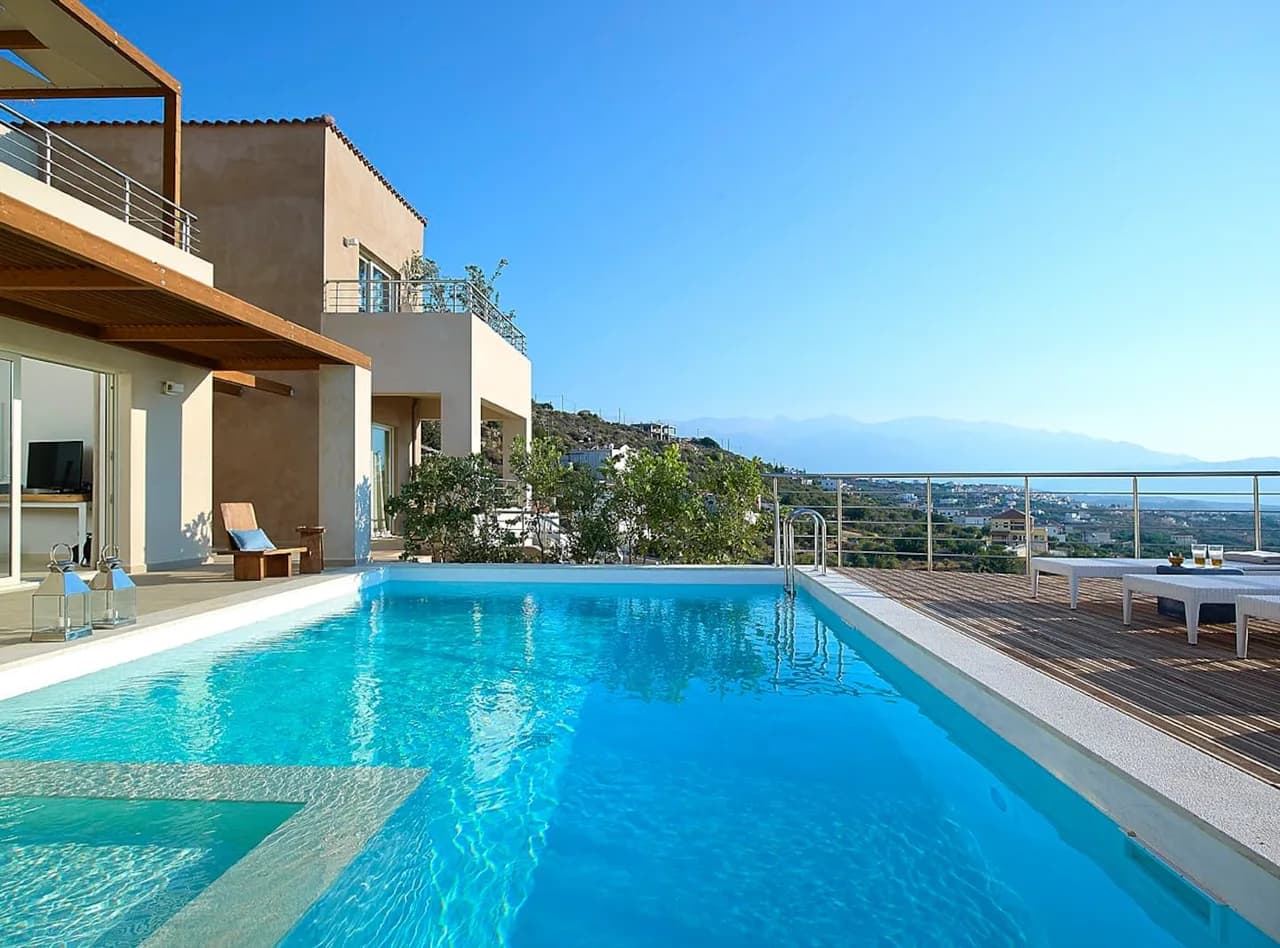 Scenic Escape With Hot Tub Villa