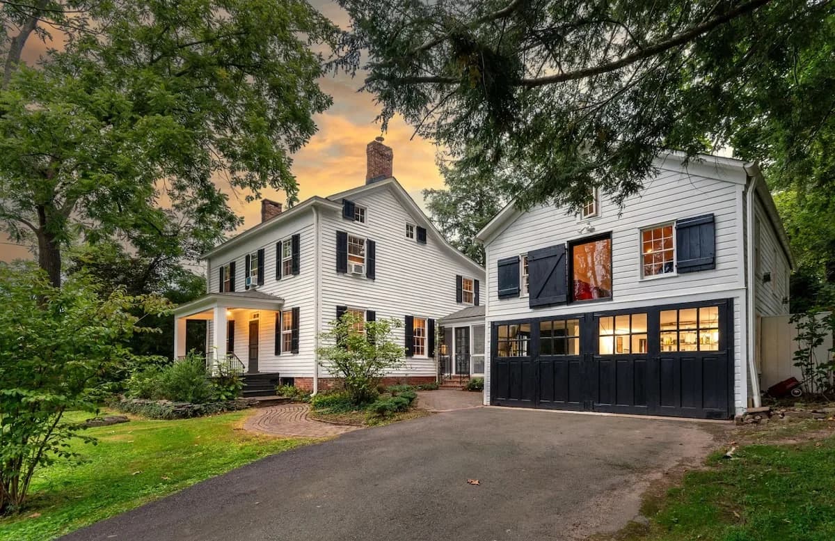 Historic Canal House in New Jersey