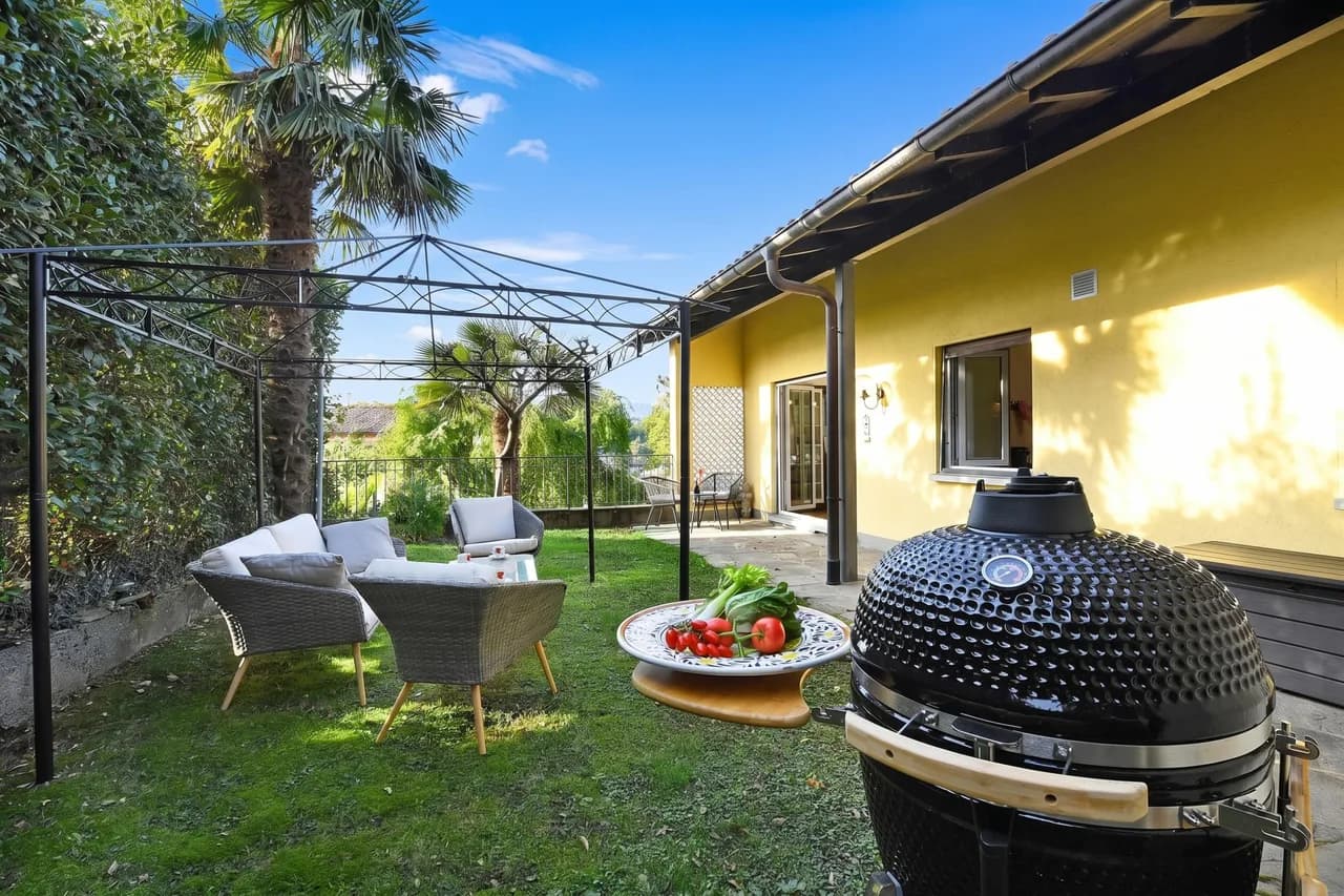 Villa with Scenic Garden in Lugano