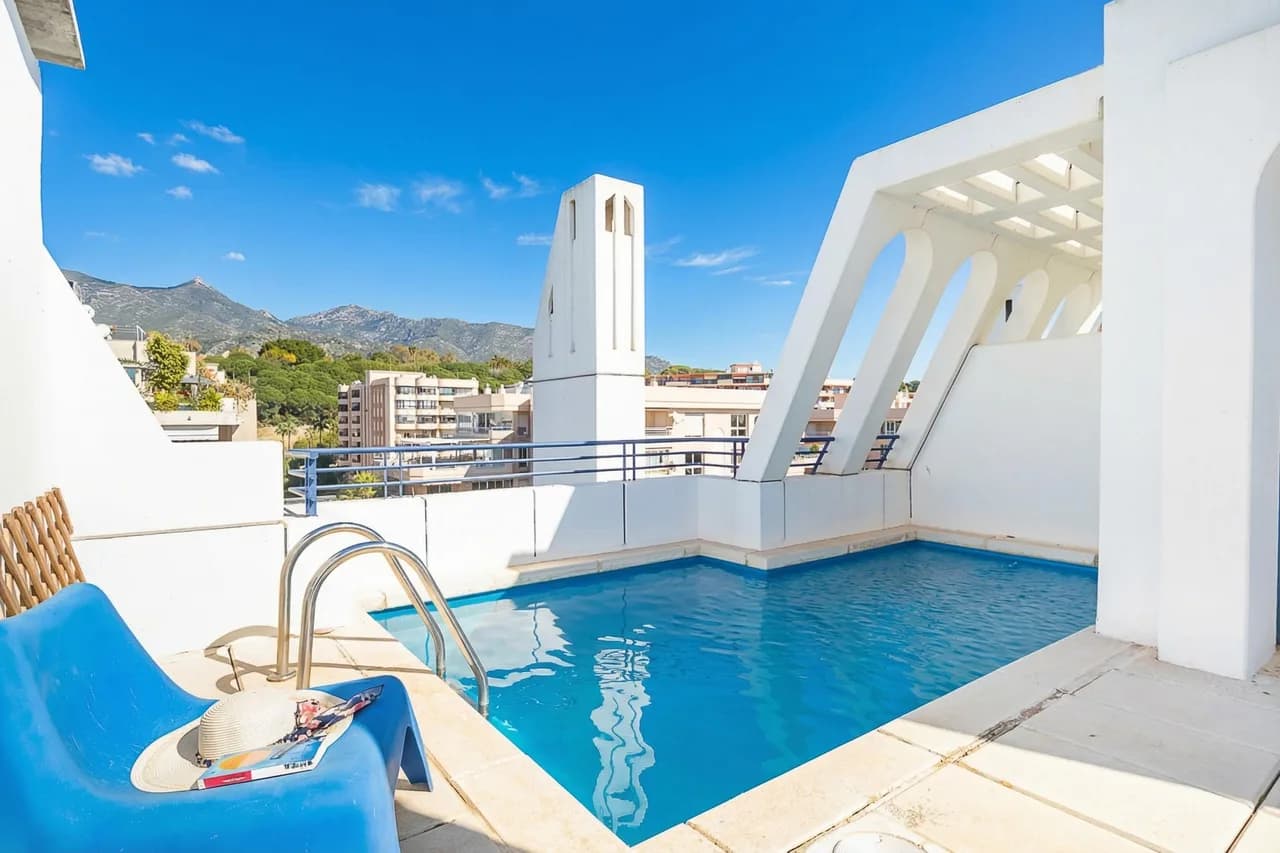 Sea View Pool Villa in Marbella