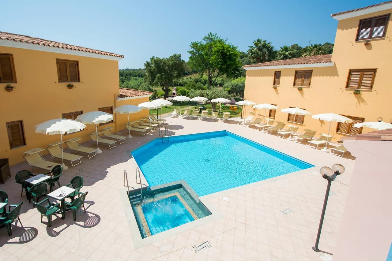 Cala Viola Trilo 1.5Km With Shared Pool