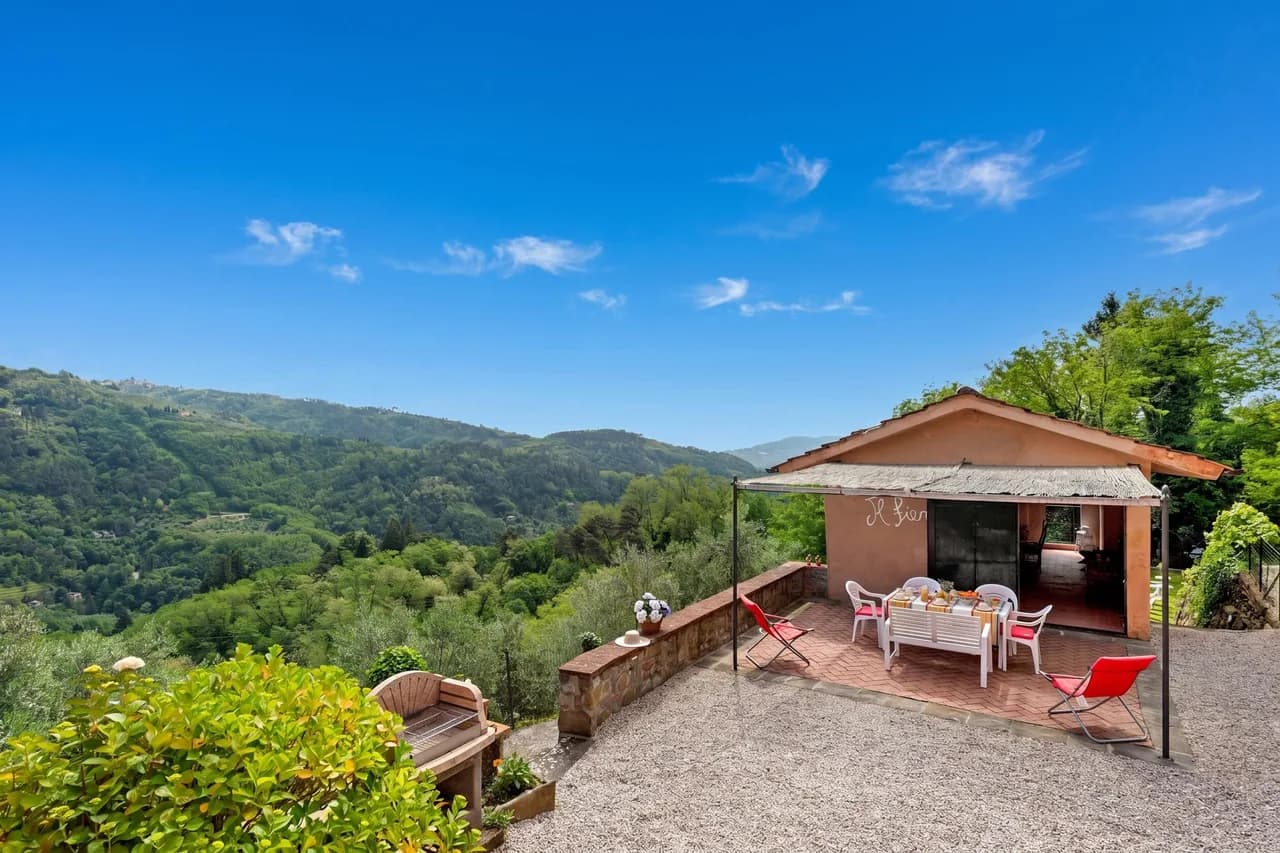 Scenic Garden View Vacation Home in Pistoia