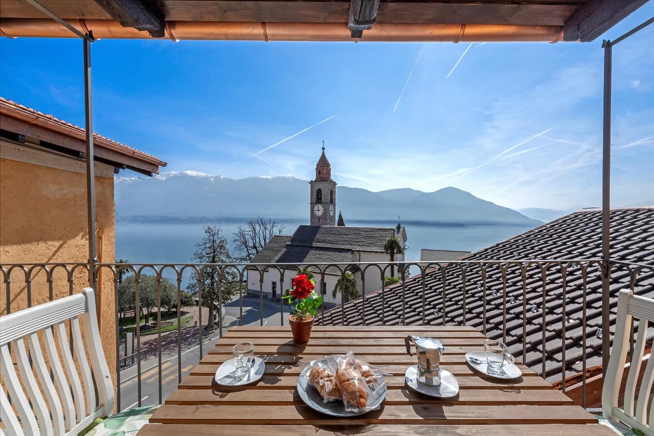 Colorful Terrace Apartment in Ticino