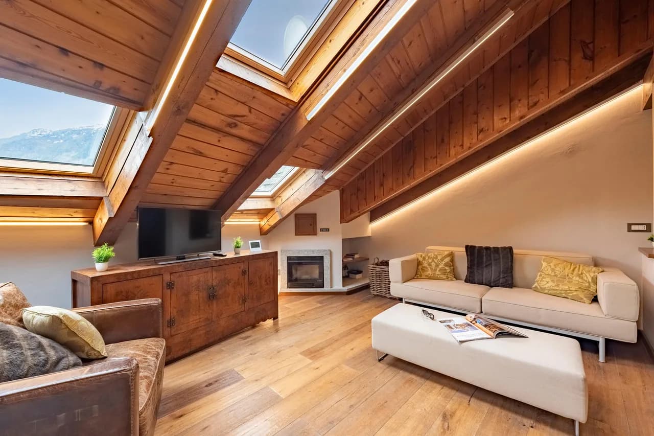 Spacious Three-Bedroom Apartment in Courmayeur
