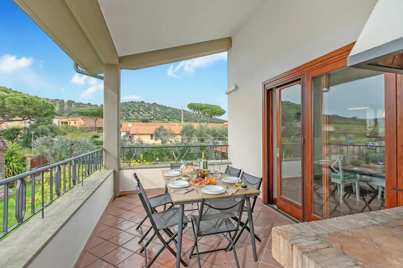 Villa Adriana Capalbio with A/C, BBQ and Parking