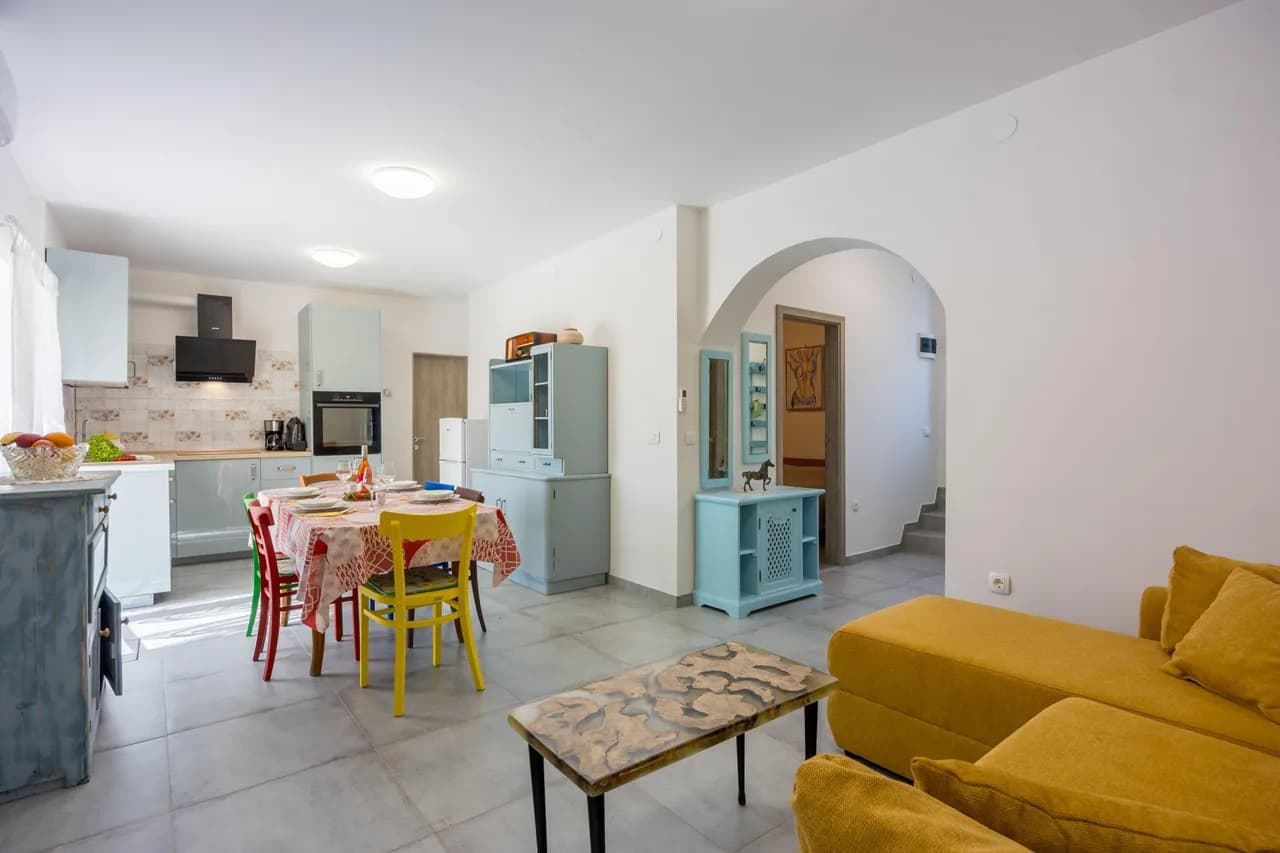 Rural Apt Arya: Garden & BBQ