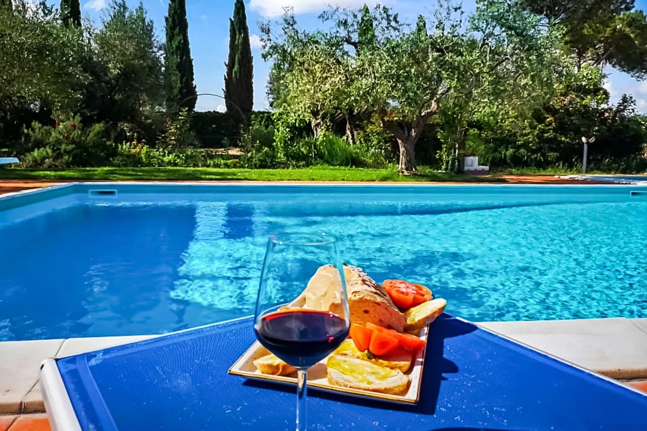 Girasole Apartment with Shared Pool 9 pax