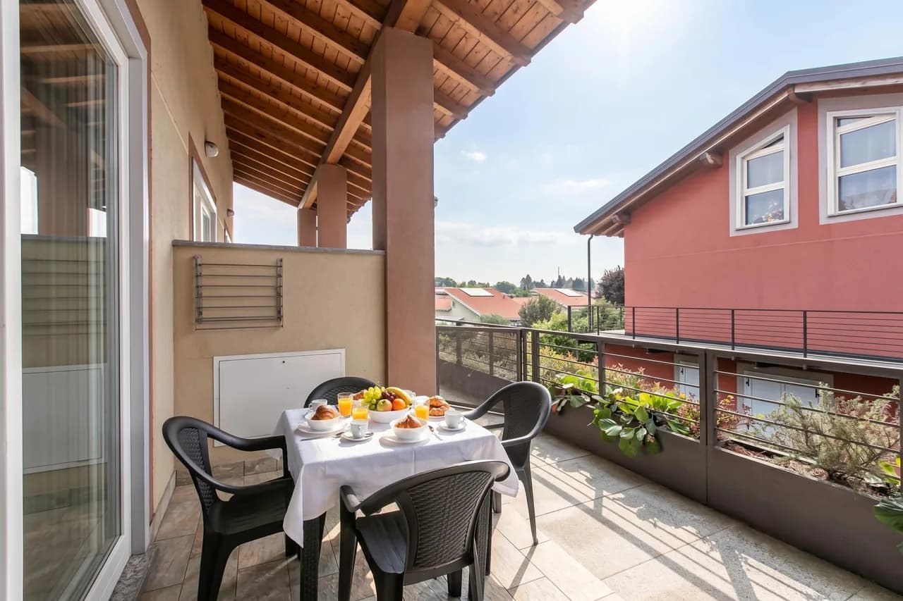Cozy Ispra Residence with Terrace, near Beach (Sleeps 3)Air-Con