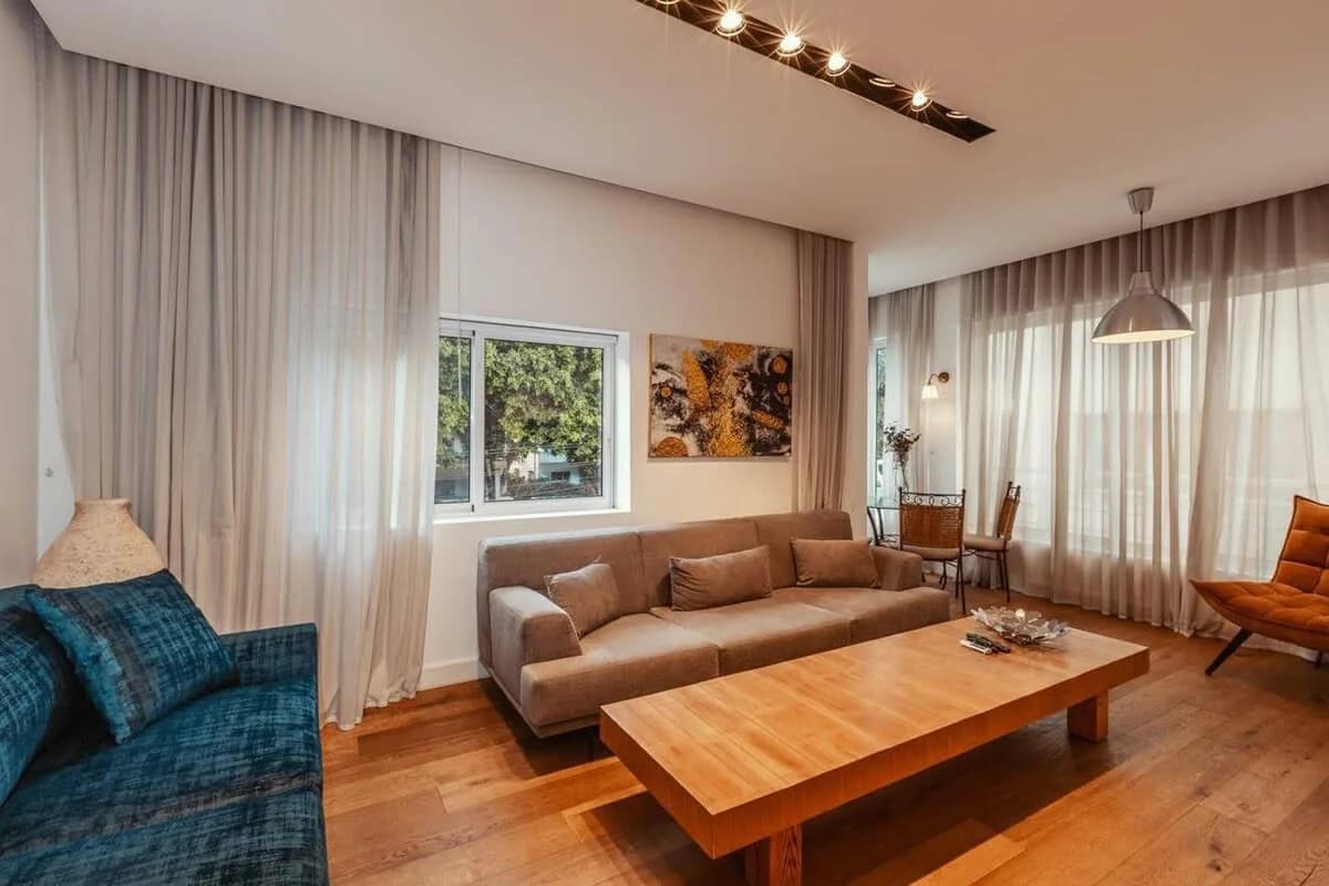 2BR - Beautiful Luxury Apartment on Rothschild