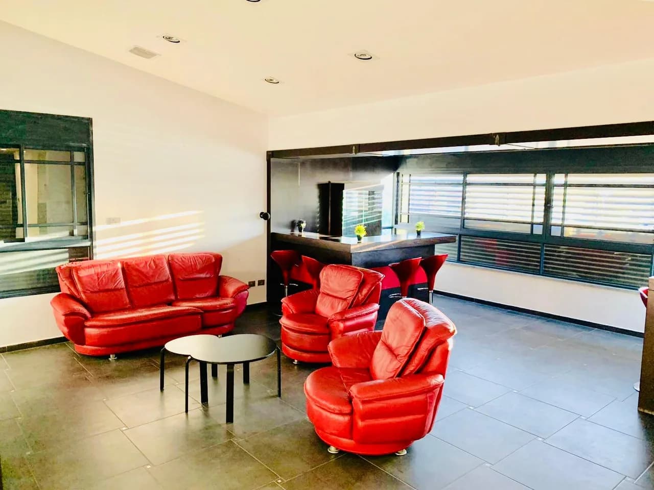 Lovely 3-Bedroom Villa in Great Location