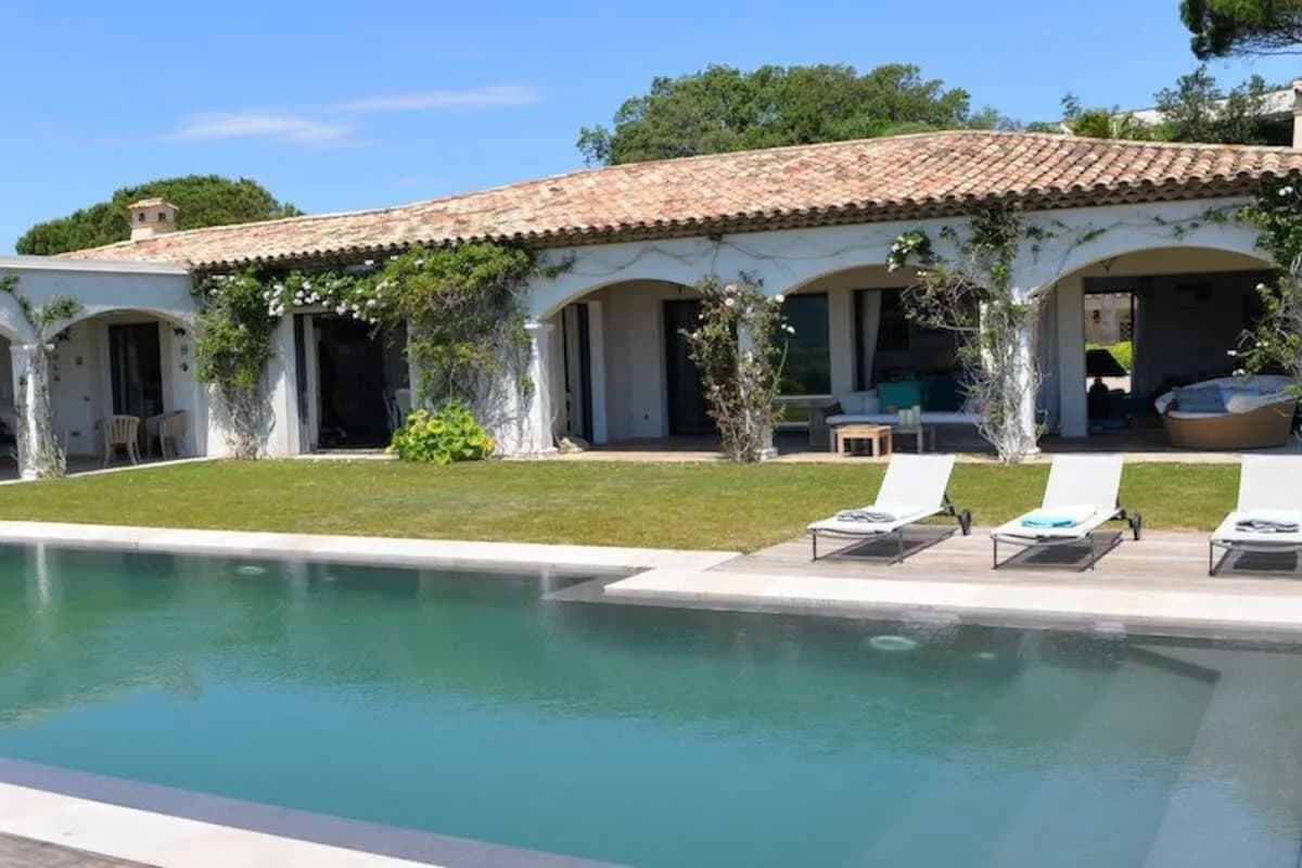 Biggest Exclusive Estate walking distance to beach