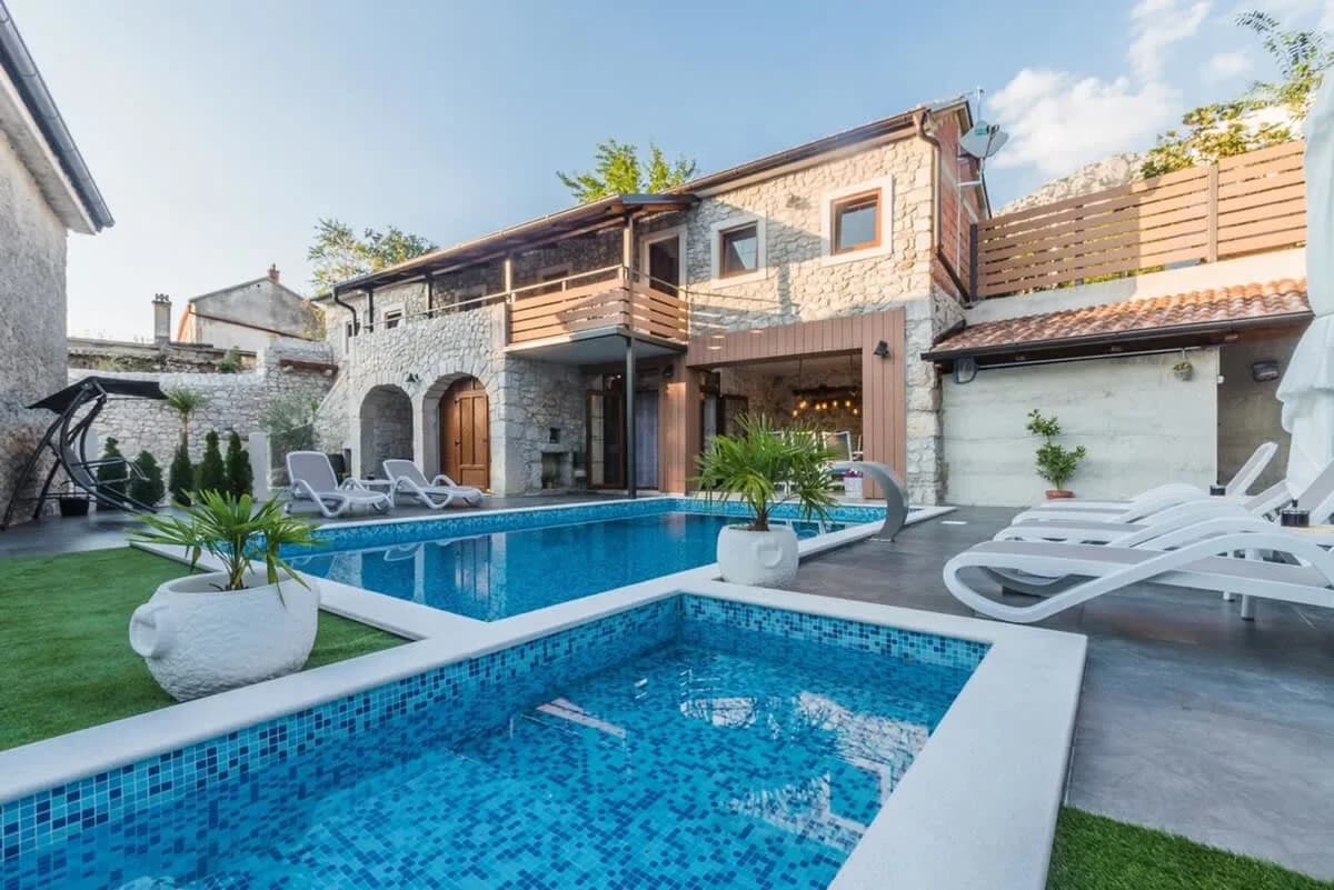 Tribalj Deluxe Villa with Mountain Views