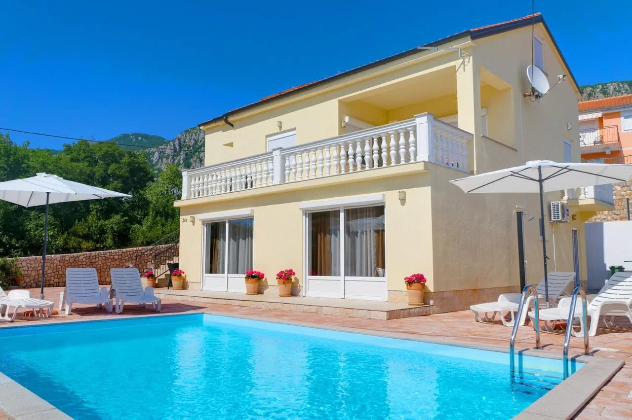 Blissful Villa with Private Pool in Crikvenica
