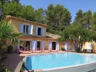 Charming Provencal Villa with Exclusive Privacy