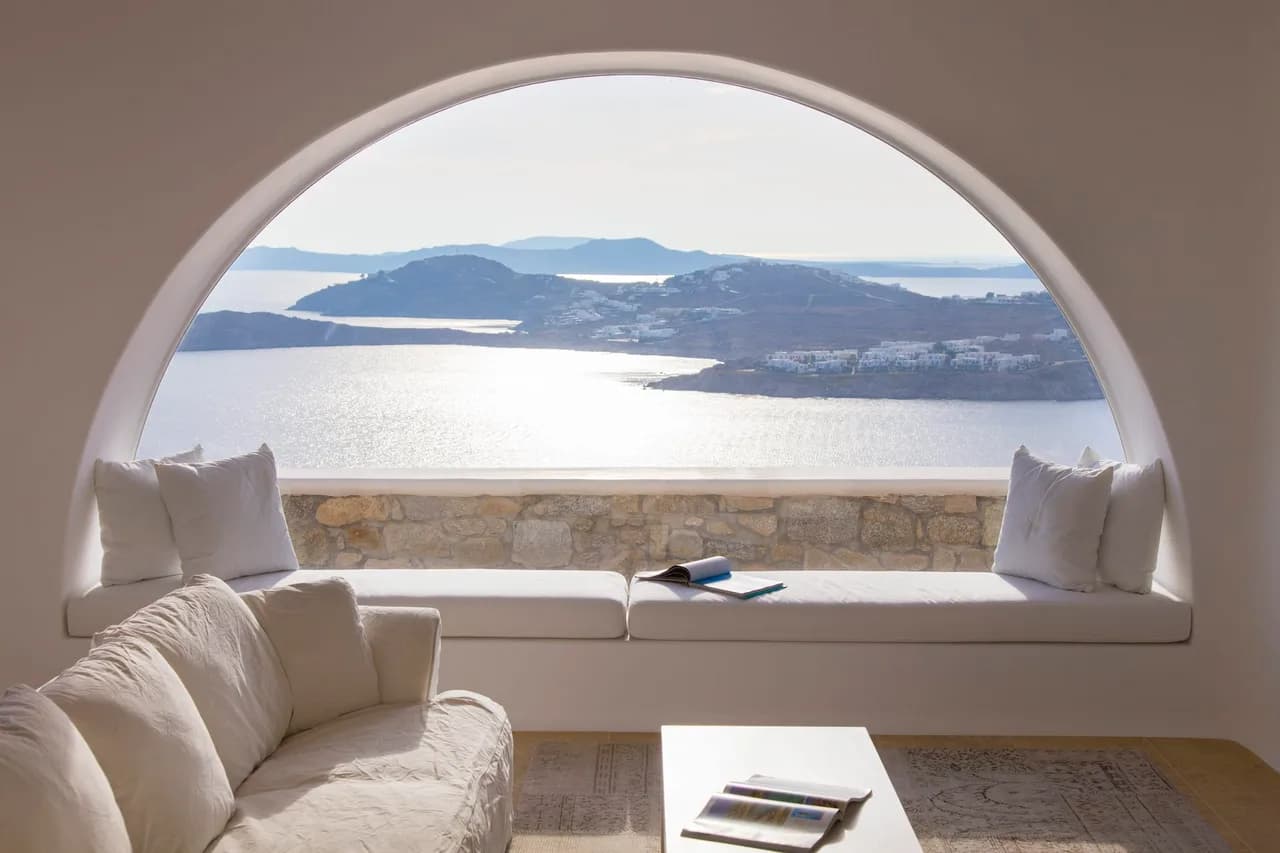 Vibrant Times Villa on the Edge of Ornos Bay