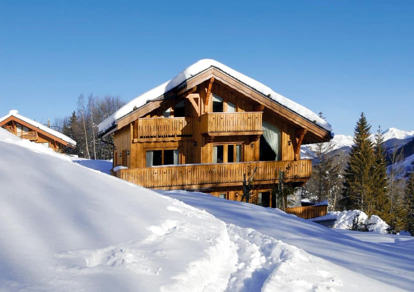 Perfectly Situated Chalet With Incredible Views