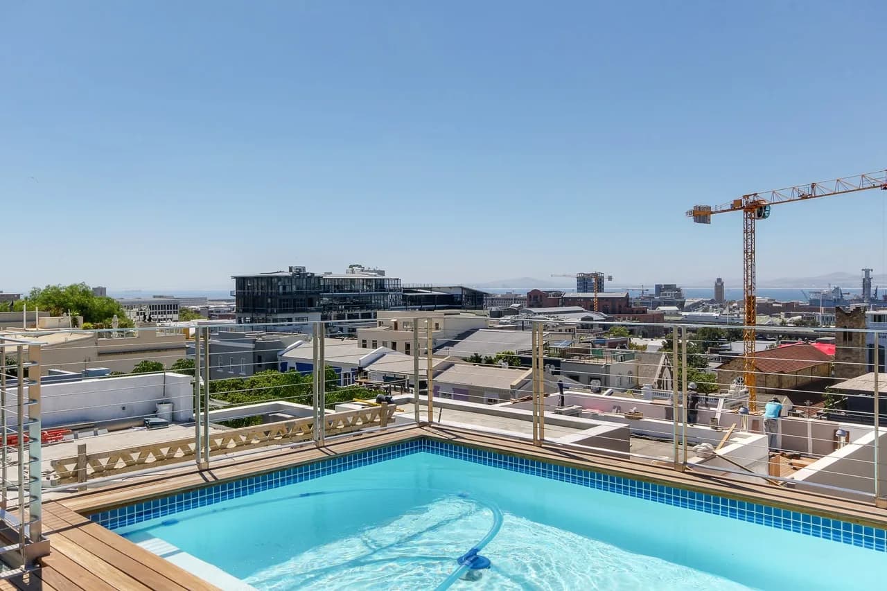 Peaceful Haven With Exceptional City Views