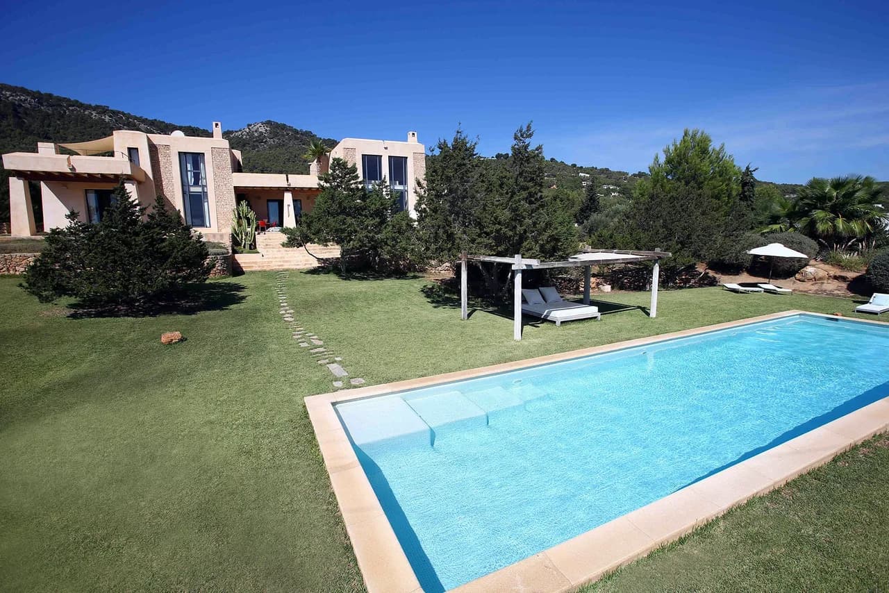 A modernist fortress with bohemian interior in a fantastic Es Cubells location