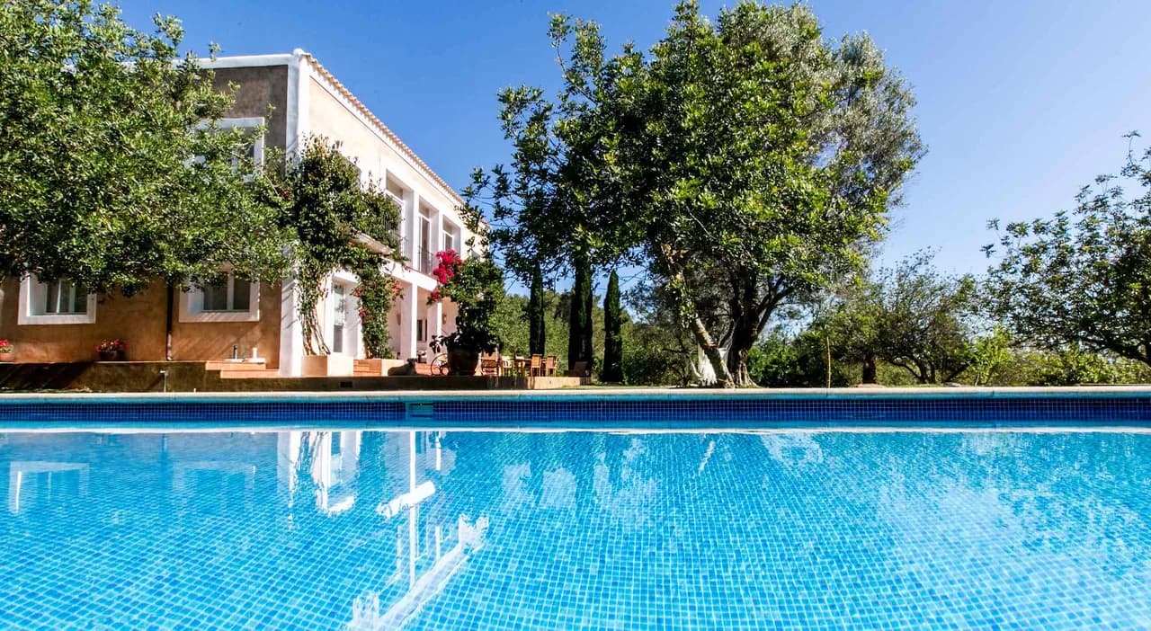 El Loto is a magical mansion nestled in the Ibizan countryside located at the heart of Loto