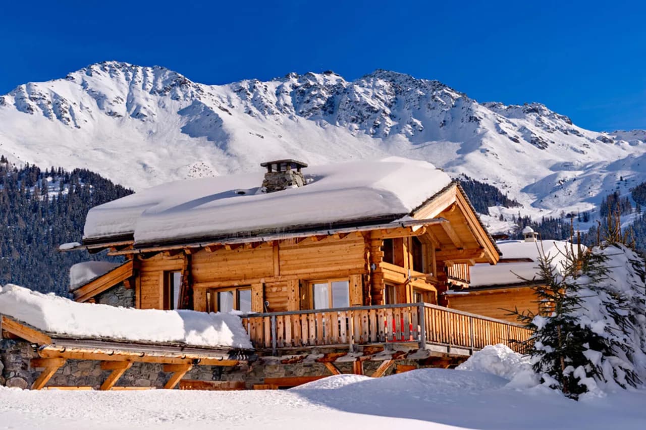 WONDERFUL CHALET WITH JACUZZI, SAUNA AND MASSAGE ROOM