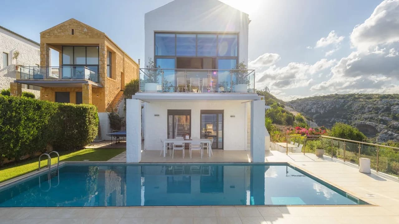 Luxury Villa Situated On The Highest Hill Of Akrotiri