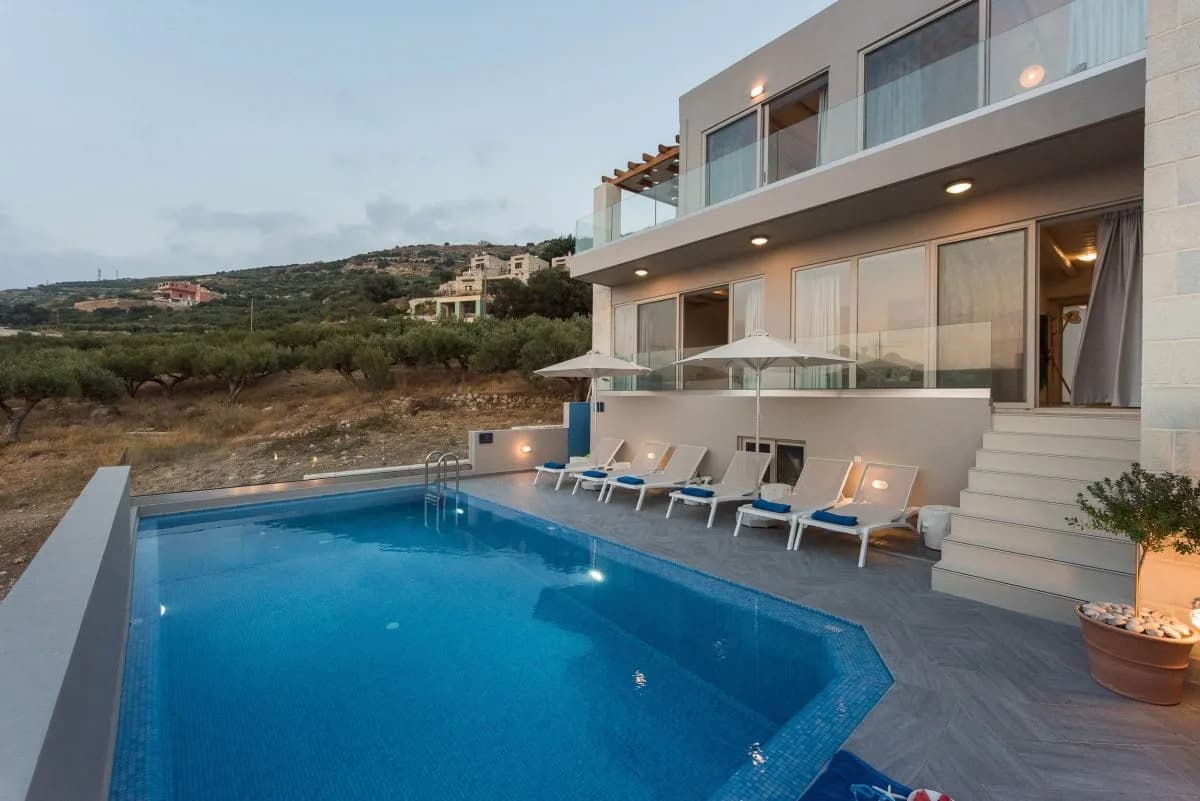 BREATHTAKING CRETAN VILLA FROM THE HEIGHTS OF THE EXOTIC BAY OF FALASSARNA