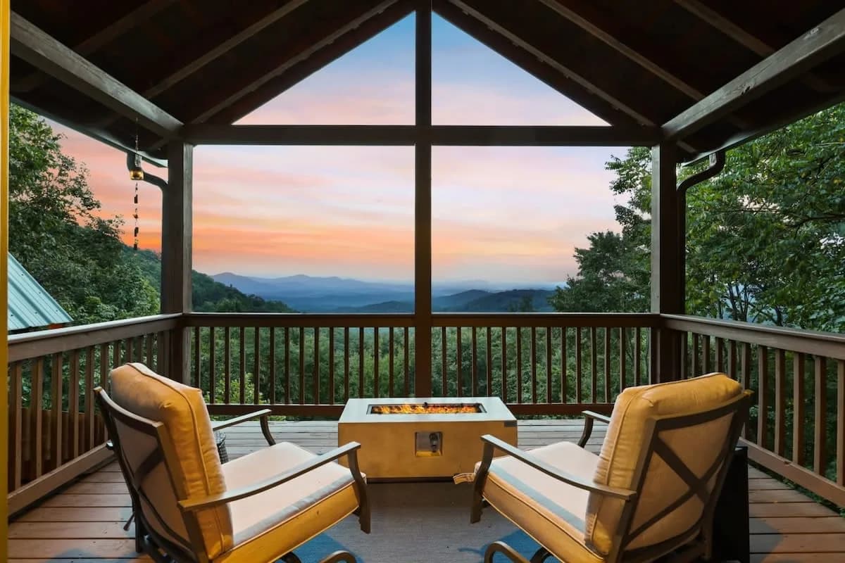 Panoramic View Villa in Blairsville Georgia