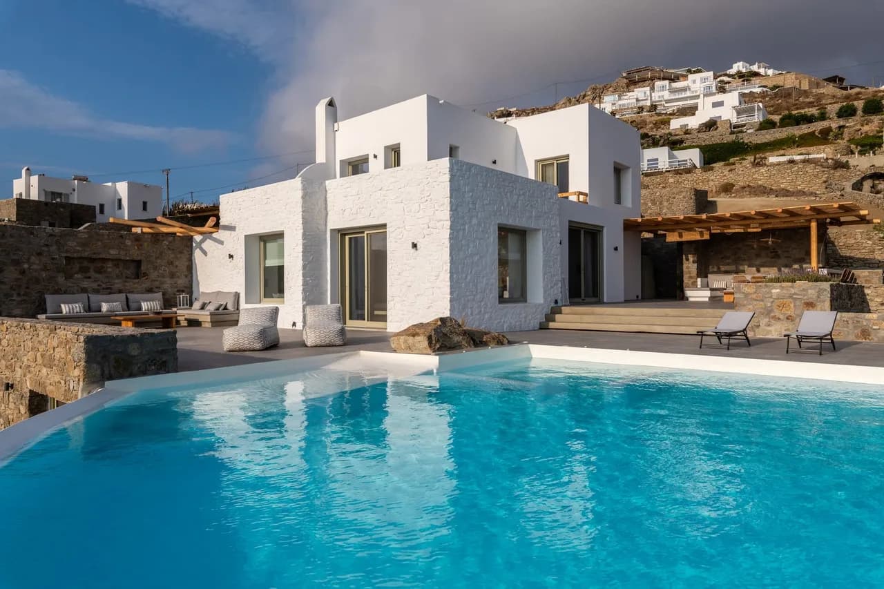 New Villa Situated In The Scenic Area Of Castro