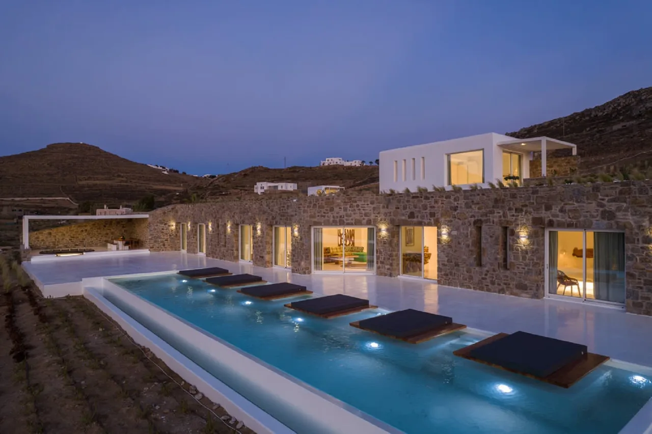 Luxurious Property Offering Unique Aegean Sea View