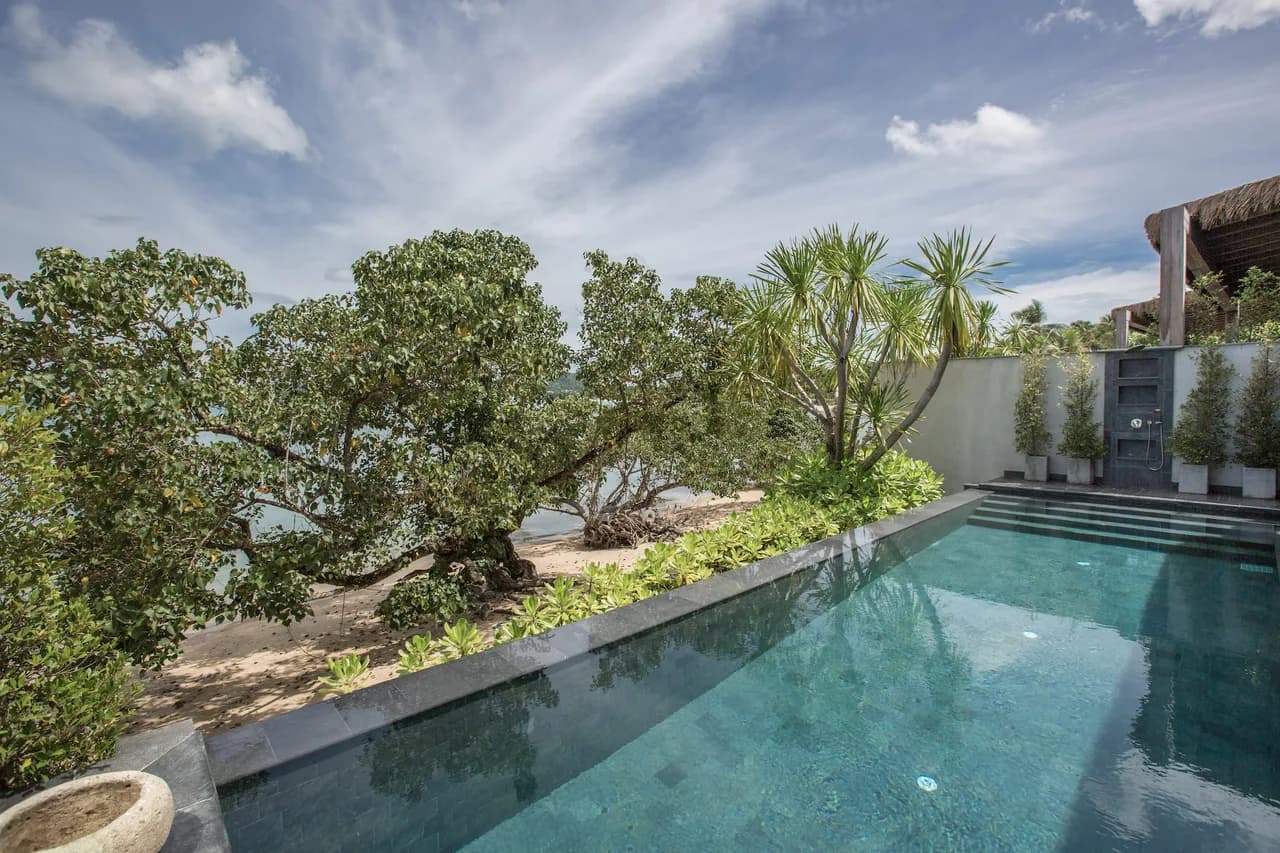 Luxurious Villa Right on a Sandy Beach