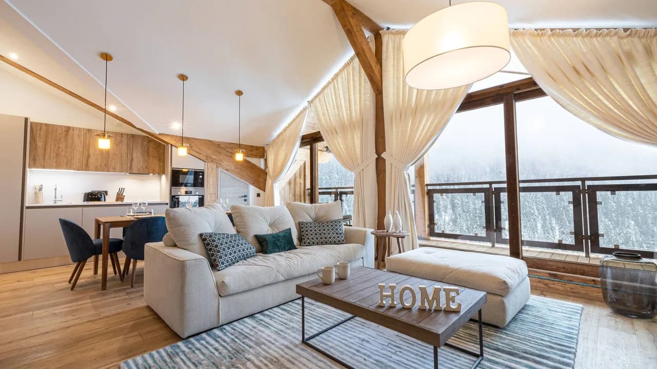 Superb 3 Bed Flat Ideal For Families In Courchevel