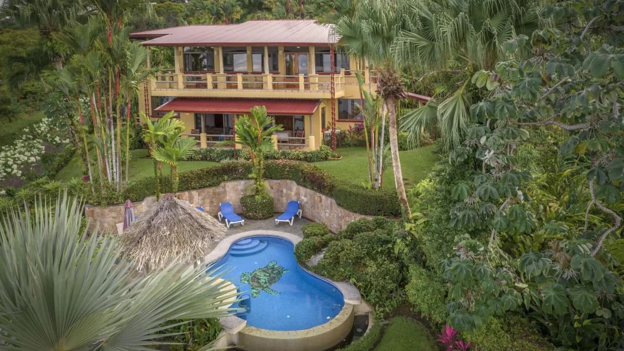 Tropical Paradise in Jungle Villa With Ocean Views
