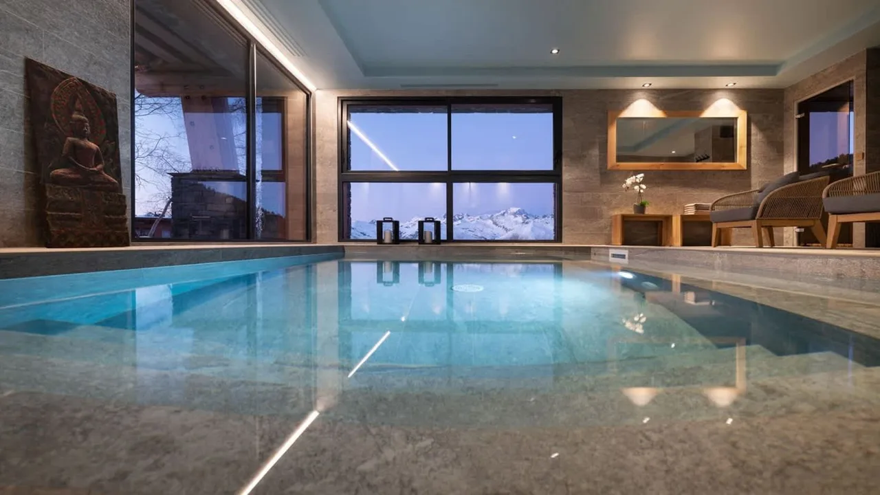 Luxury Alpine Chalet With Indoor Pool & Views