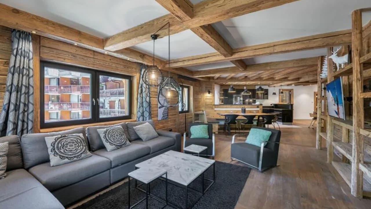 Scenic Slope Views and Sauna Comfort