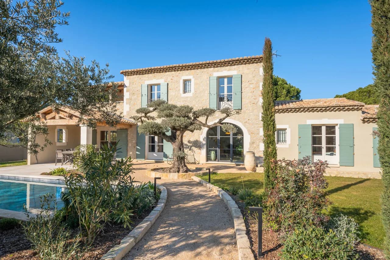 Elegant Four Bedroom Villa in Saint-Rémy-de-Provence
