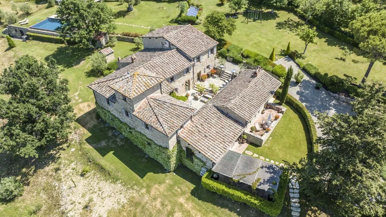 Grand Family Villa With Modern Comfort