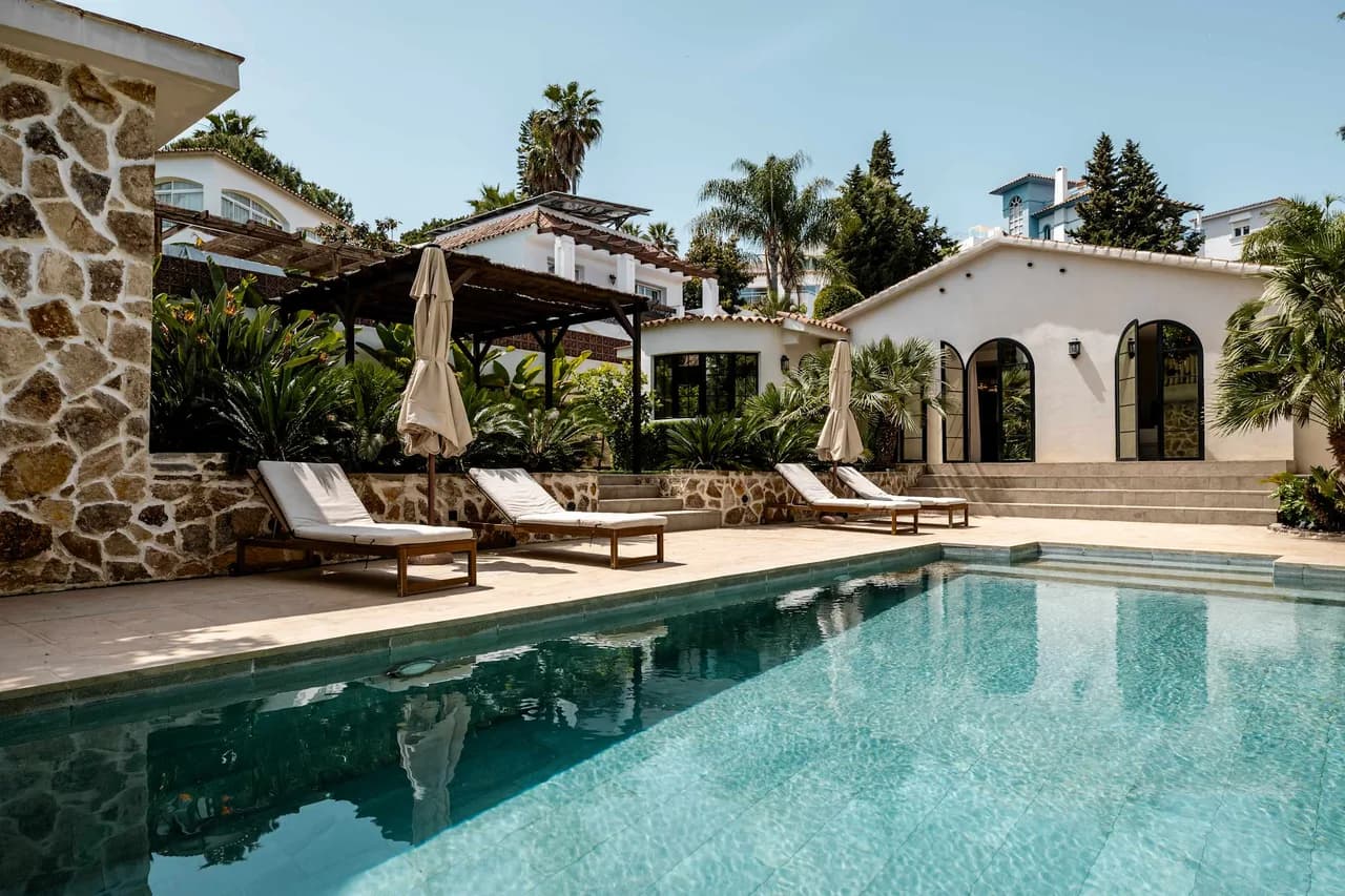Contemporary Three-Bedroom Villa in Marbella