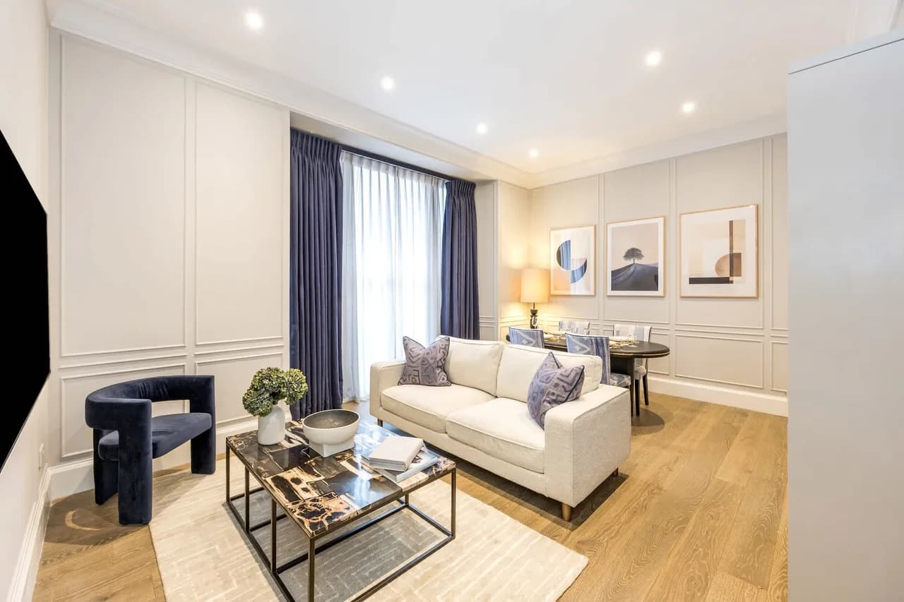 Elegant Two Bedroom Retreat in Knightsbridge London