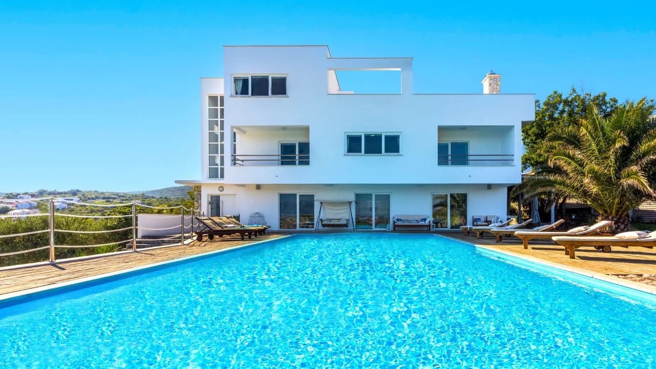 Mediterranean Style Peaceful Island Haven