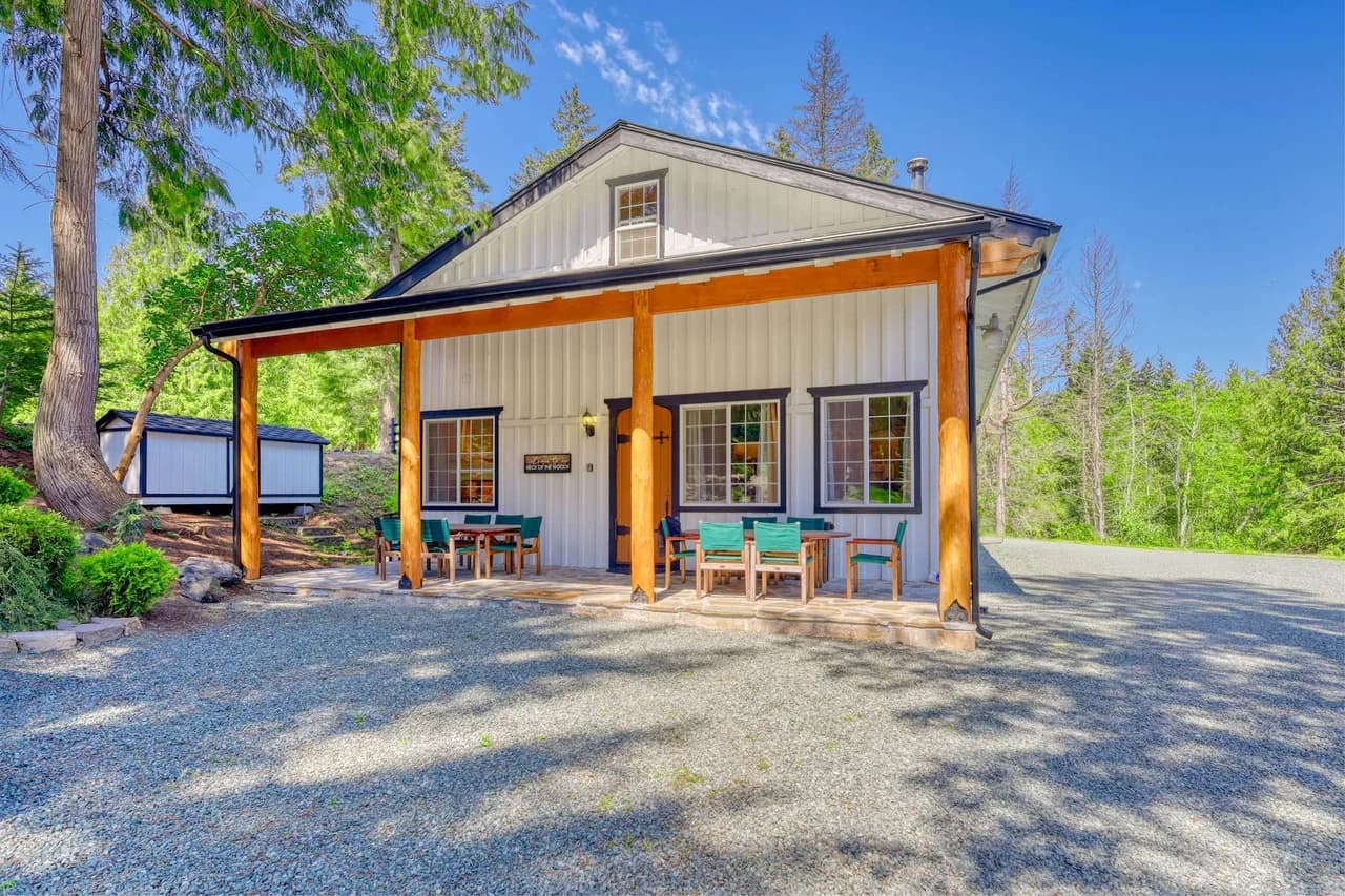 2-Cabin Ranch Retreat Near Lake Trails, Sleeps 15