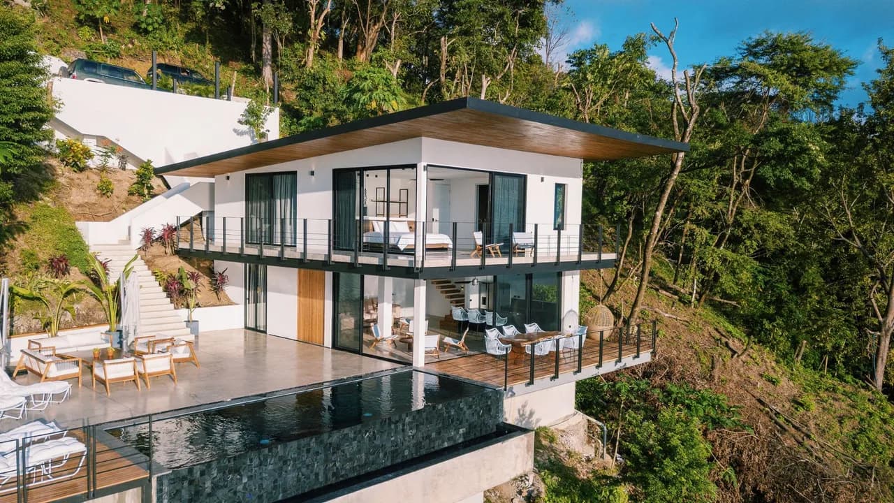 Infinity Pool Oceanview Jungle Villa