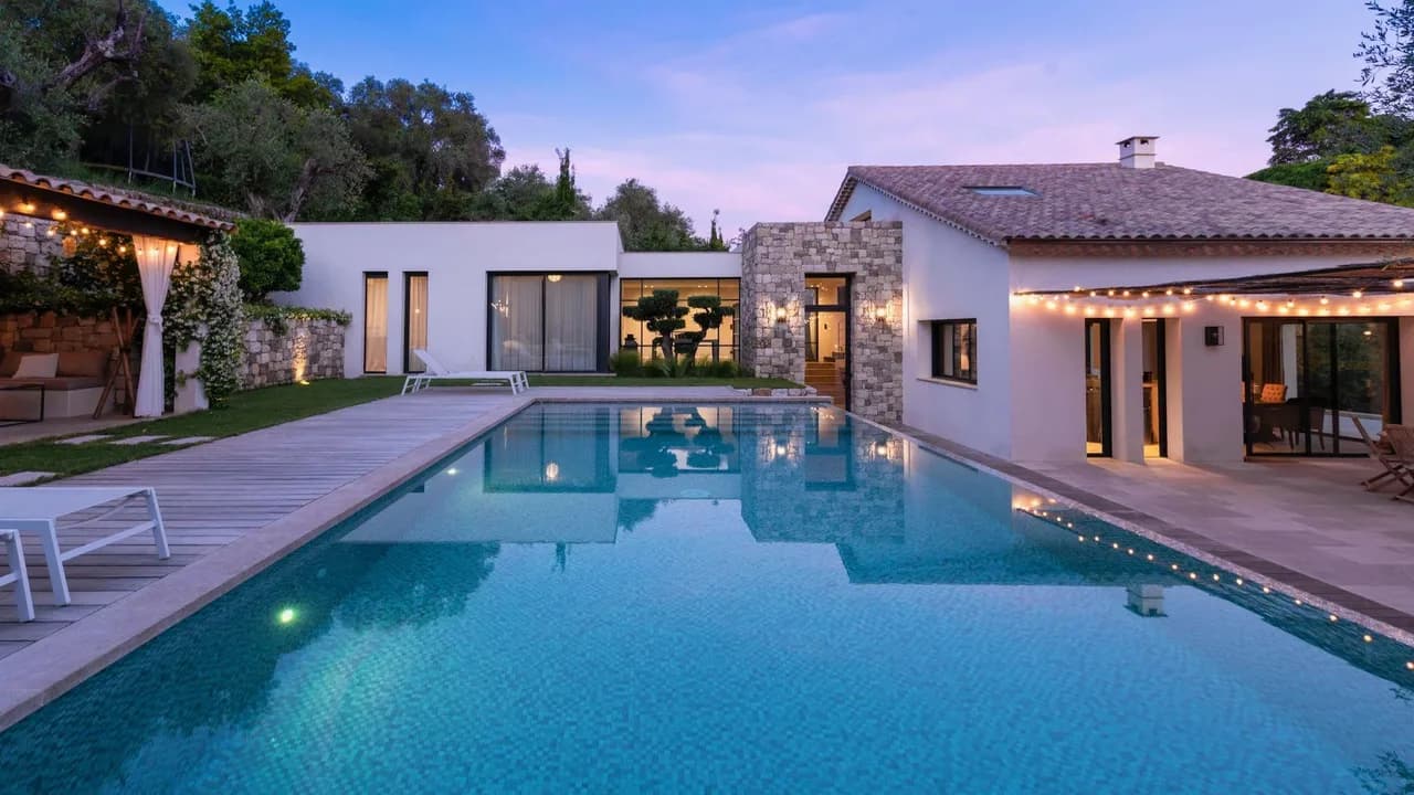 Mougins Escape With Outdoor Oasis