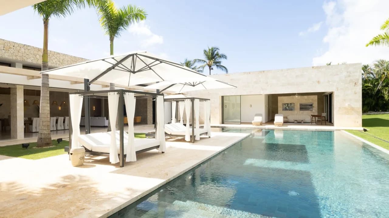 Six-Bedroom Oceanfront Dream Retreat