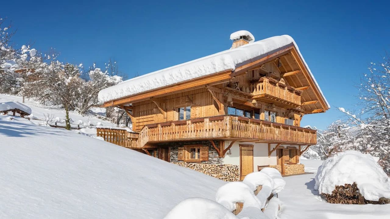Elegant Spa Chalet Near Megève