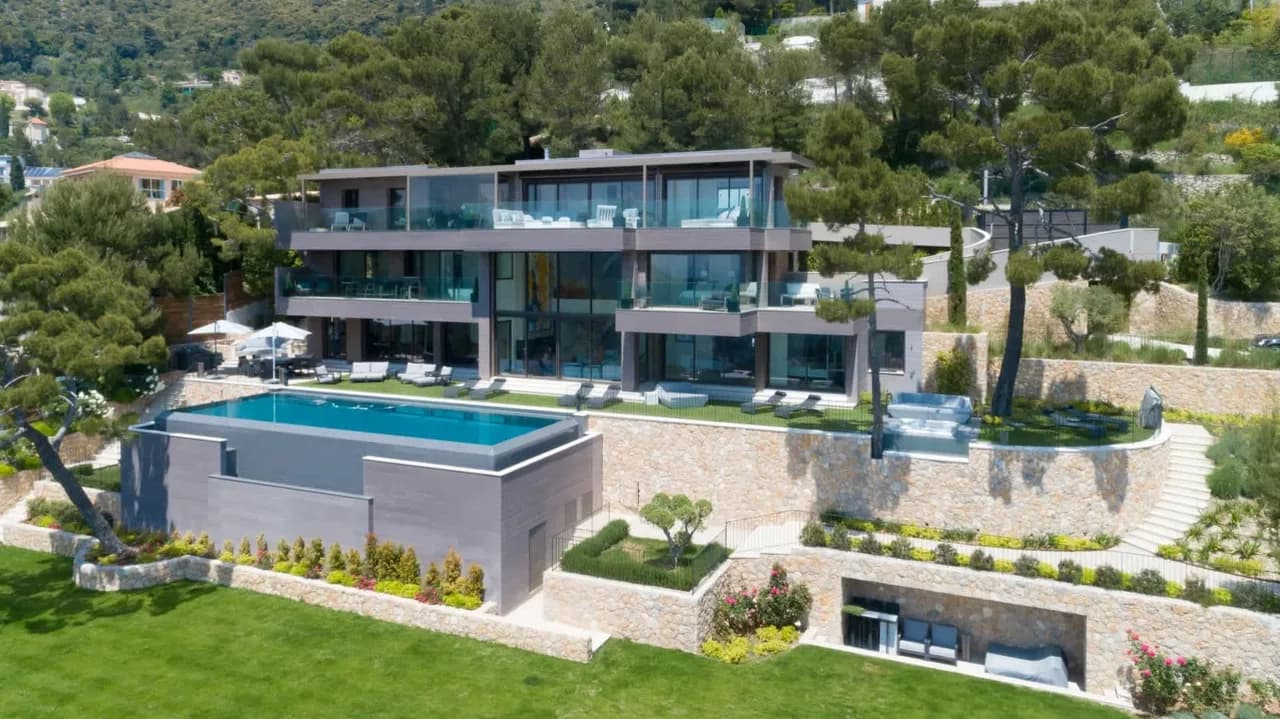 Modern Villa With Bright Airy Interiors