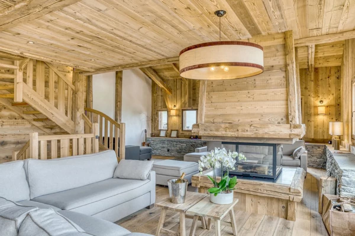 Tranquil Alpine Home with Authentic Warmth