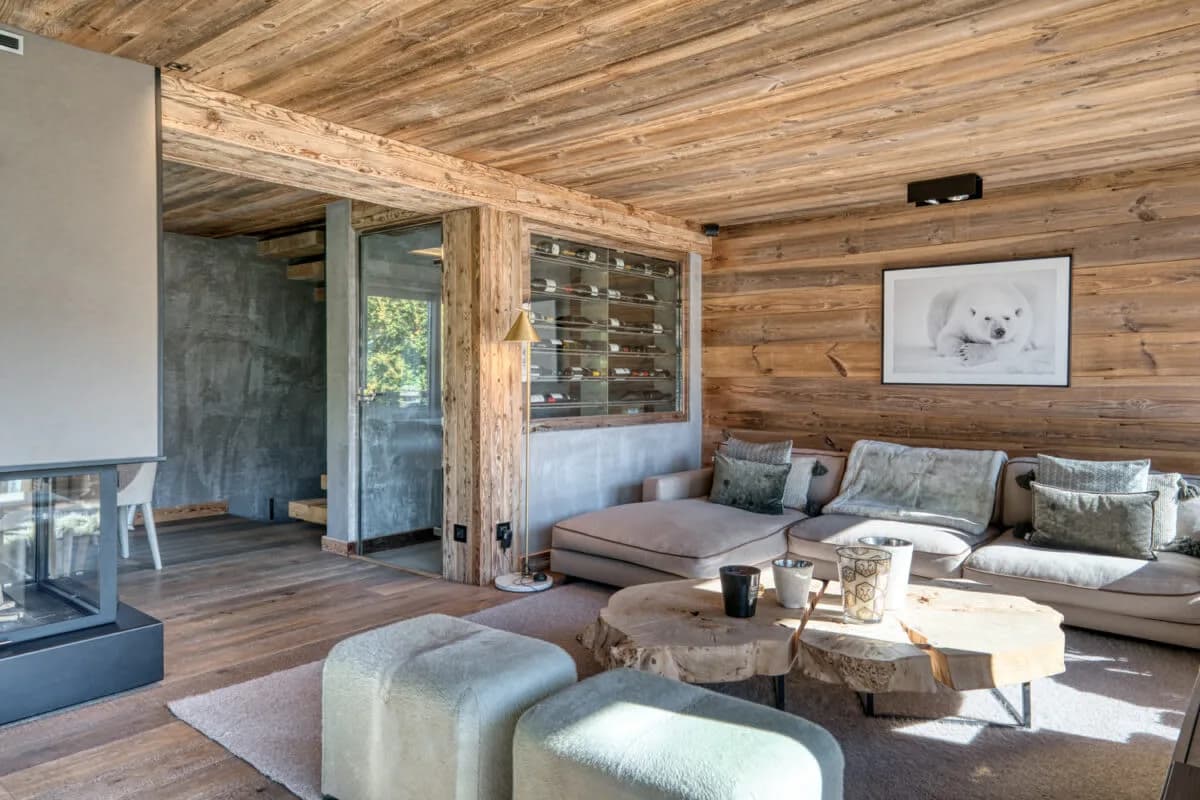 Cozy Alpine Chalet With Fireplace