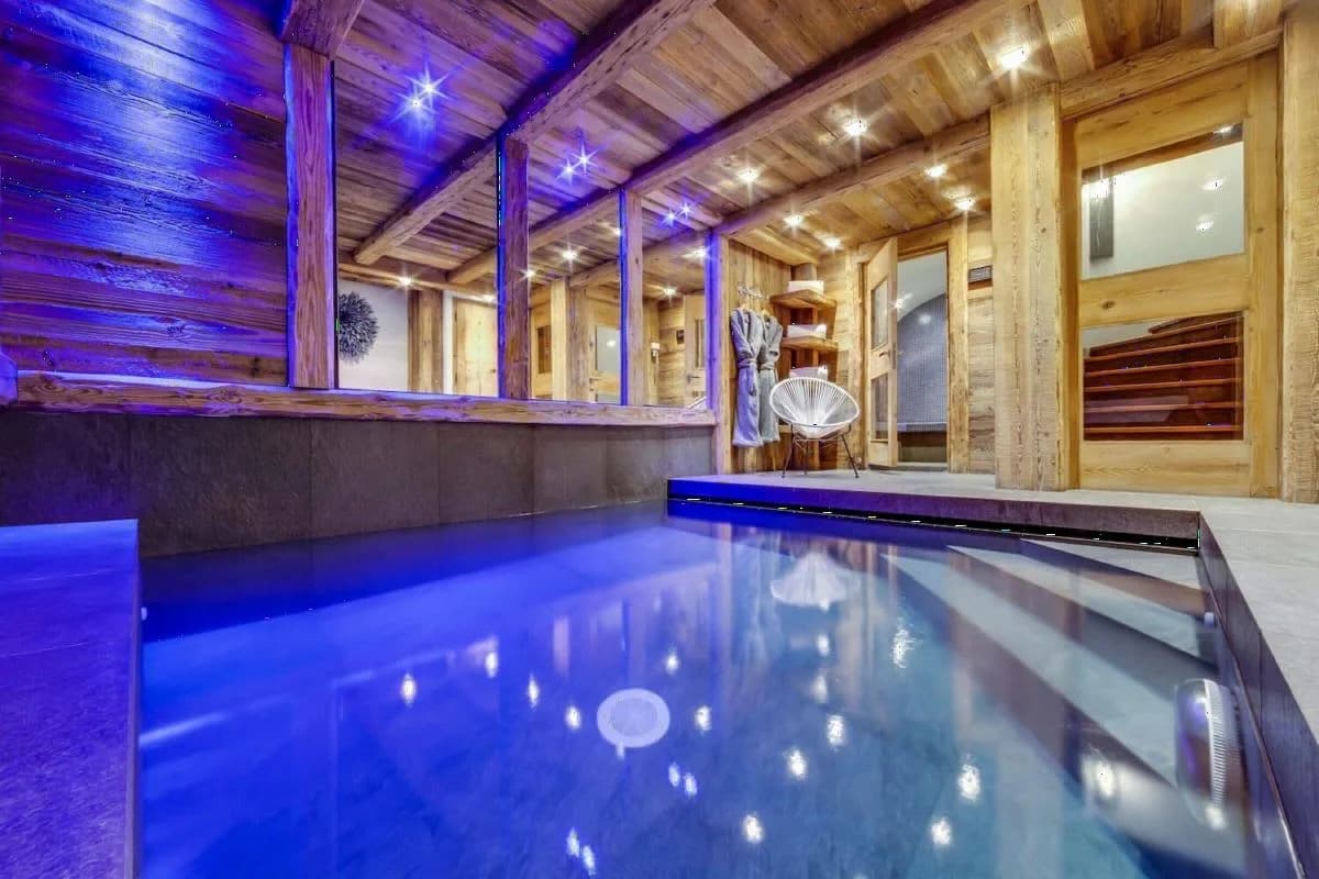 Panoramic Alpine Chalet with Private Spa