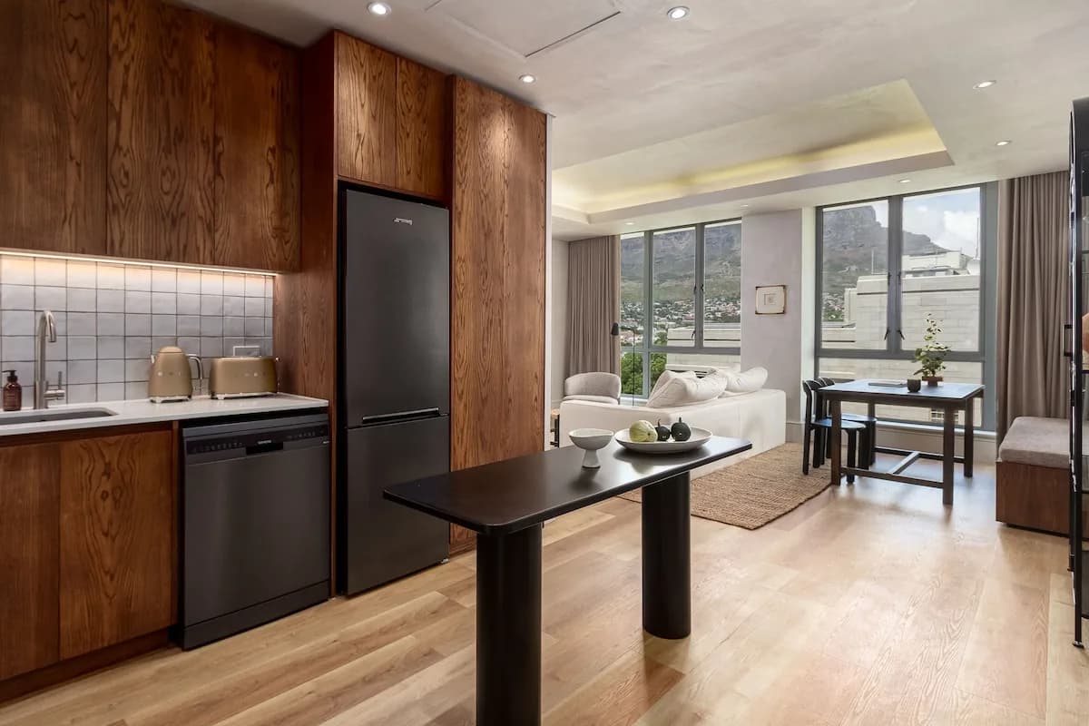 Table Mountain View One Bedroom Apartment in Cape Town